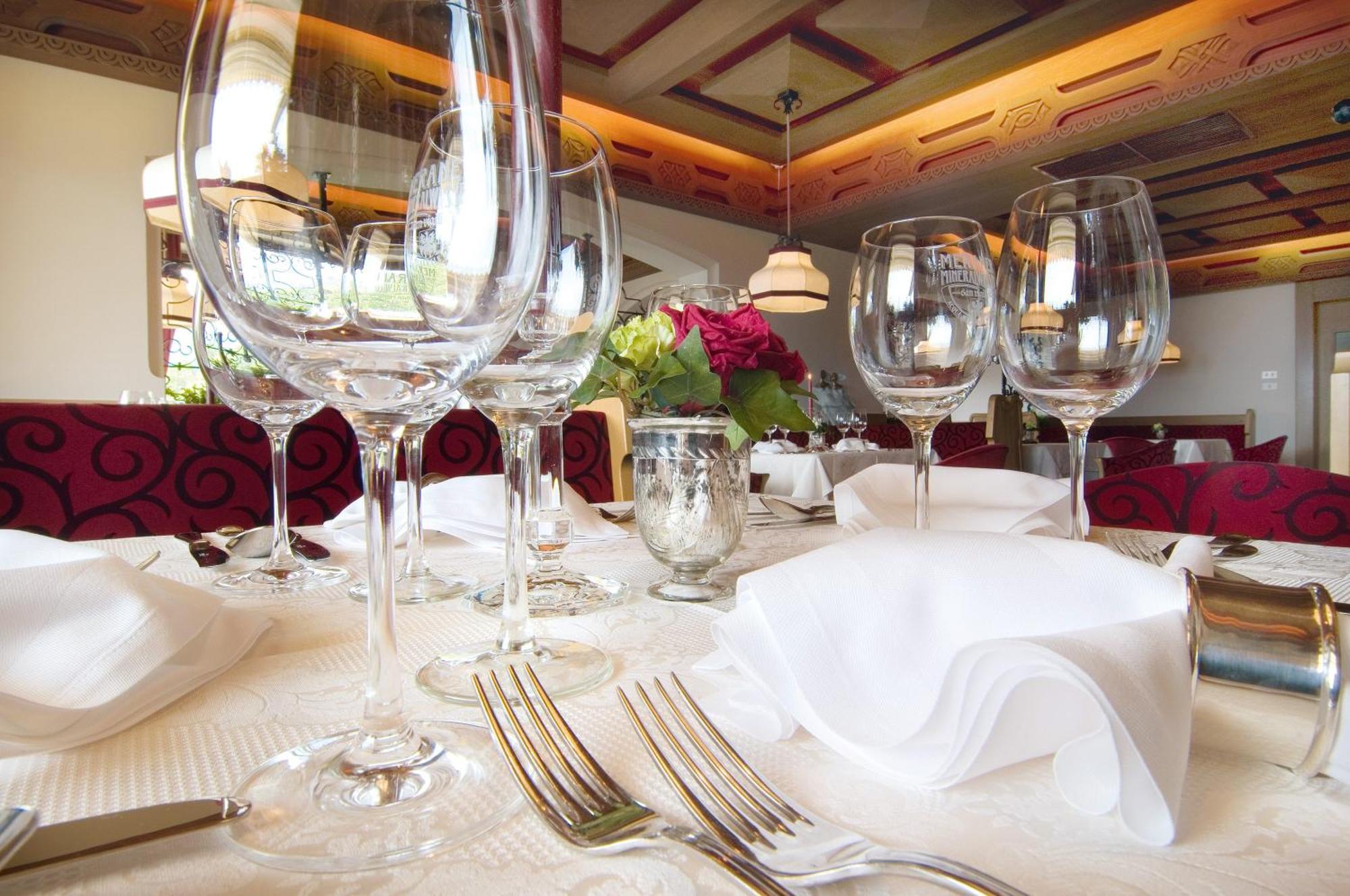Hotel Kronsbuehel Tirolo Dış mekan fotoğraf